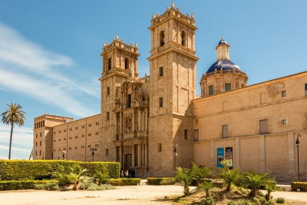 Fachada Monasterio de San Miguel de los Reyes